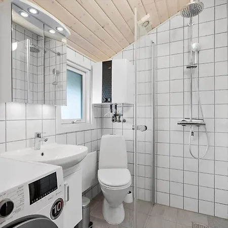 407-hvide-sande-tingodden-252-a بيت للعطل