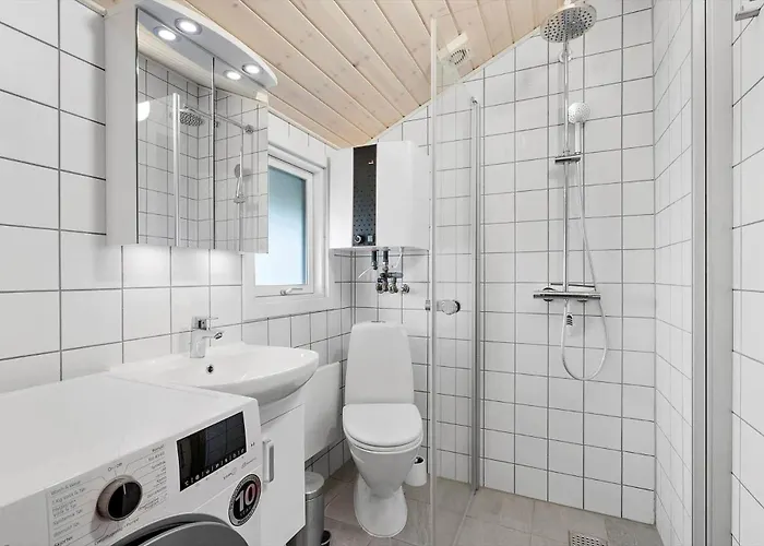 407-hvide-sande-tingodden-252-a بيت للعطل